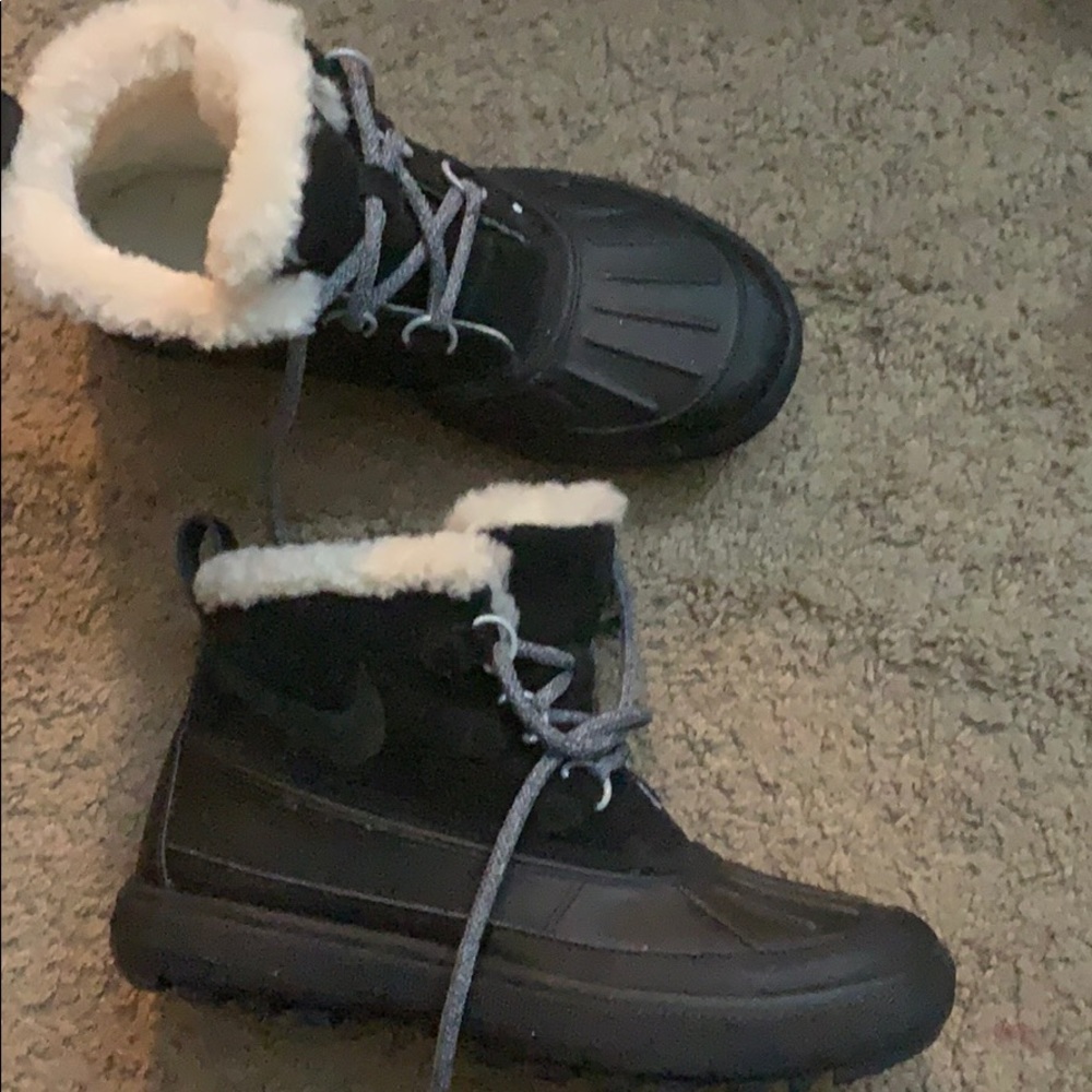 Nike Snow Boots